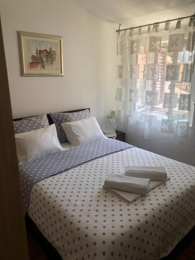 Old Town Apartment Nina Split 2 ภายนอก รูปภาพ
