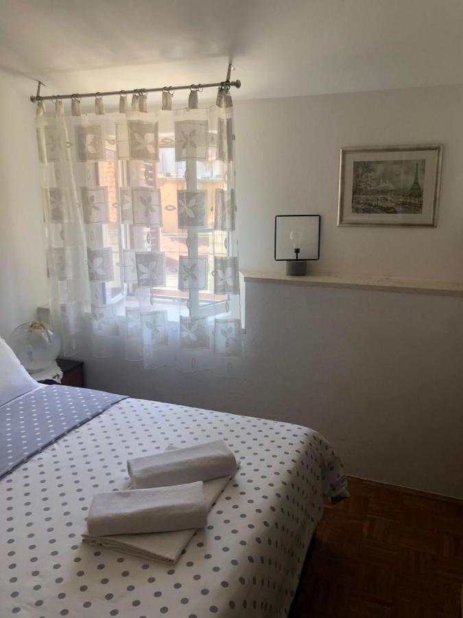Old Town Apartment Nina Split 2 ภายนอก รูปภาพ